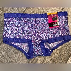 New with tags Maidenform Fabulous Fit Boyshort Panties Size S/5 Purple Design